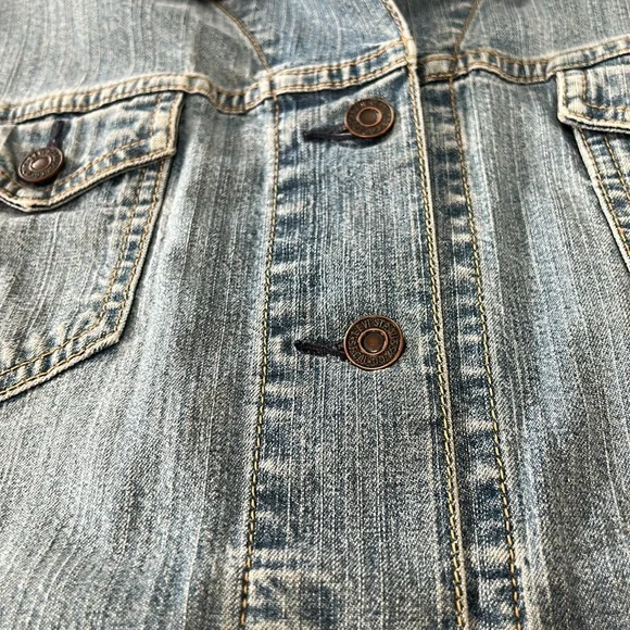 Levi’s Vintage Denim jacket.  Fits like a Medium.  No size tag - Picture 5 of 14